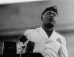 Gif avec les tags : Mussolini,discours