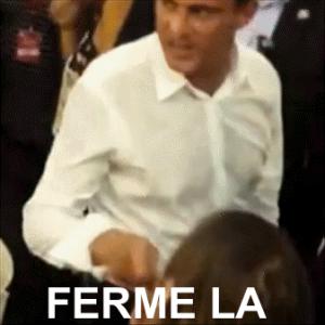 Gif avec les tags : Valls,baffe,ferme-la