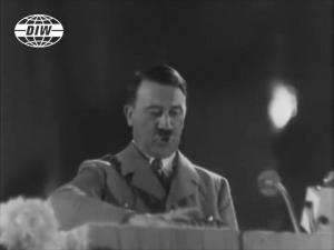 Gif avec les tags : Hitler,dauphin,parodie