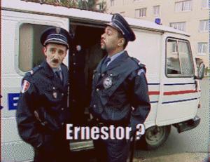 Gif avec les tags : ernestor,police,totor