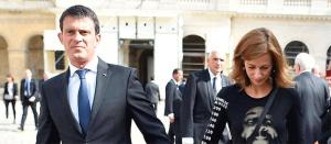 Gif avec les tags : Manu,Valls,oeil,tshit